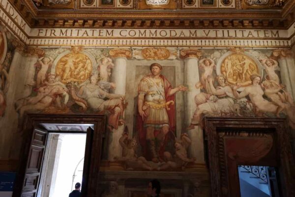 Pauline Hall Aleksander Wielki