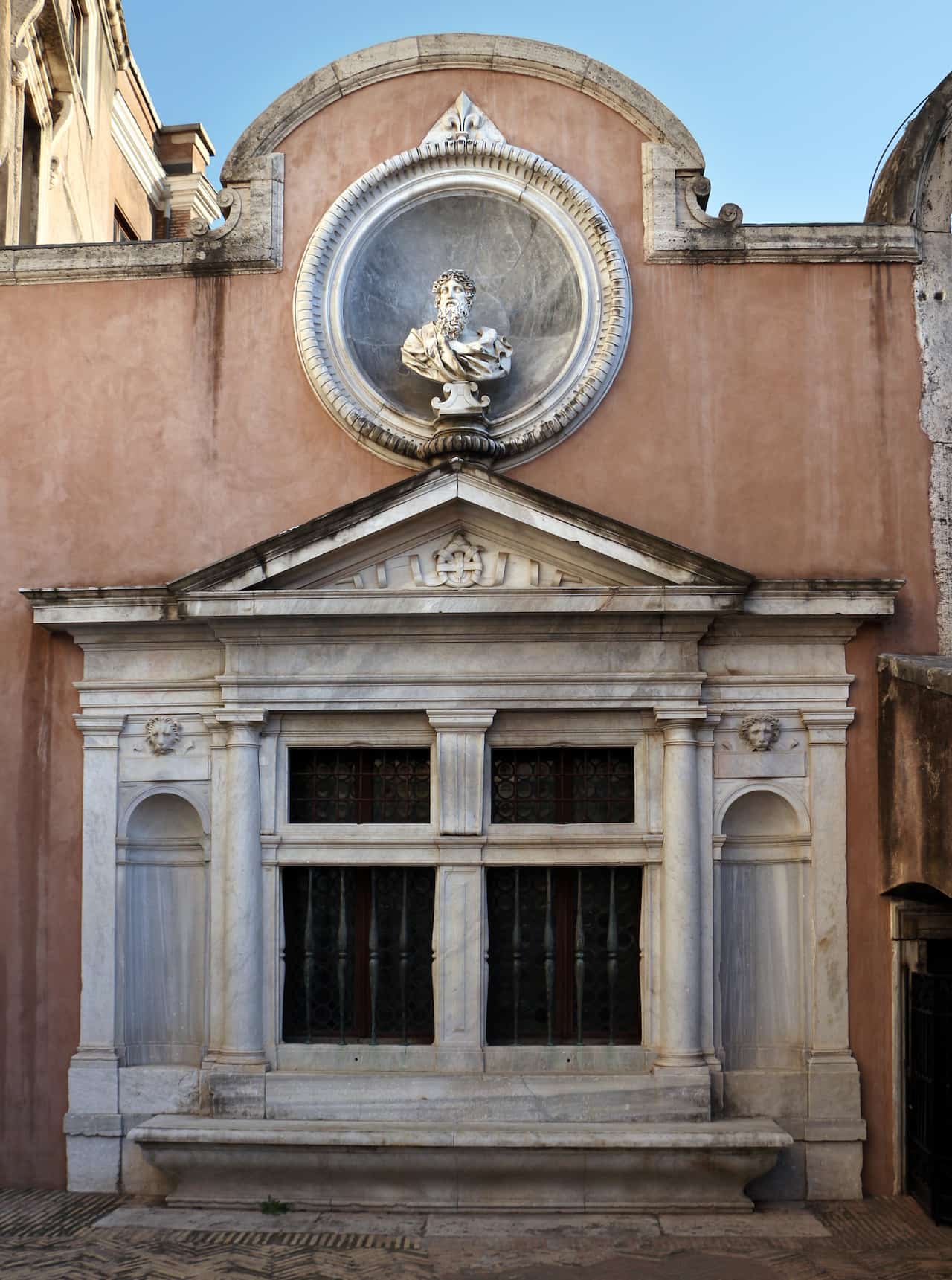 cortile dell'angelo cappella